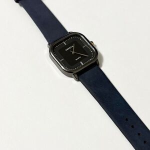 Unisex Geneva Quartz Watch With Leather Band